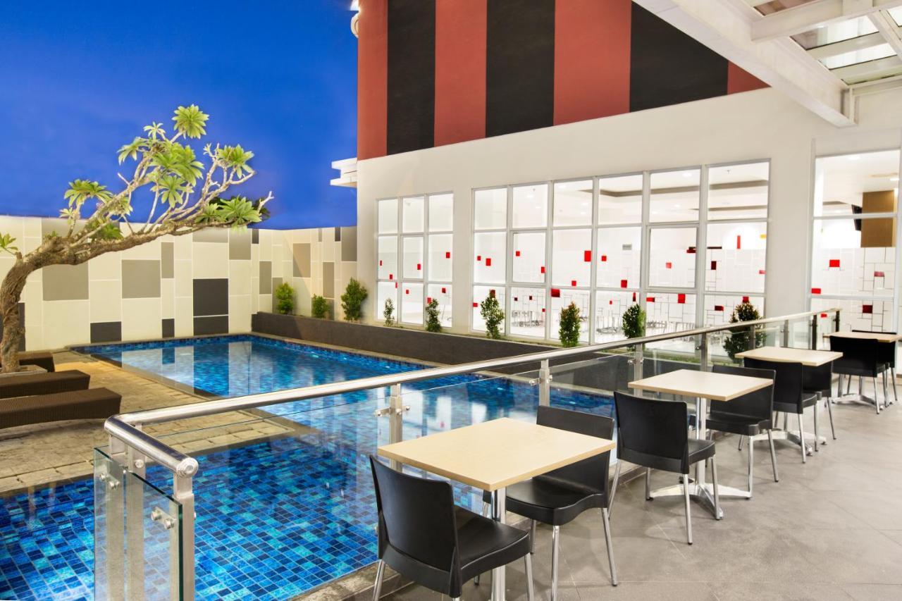 Amaris Hotel Kupang Kültér fotó